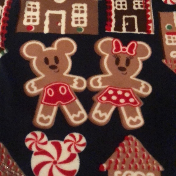 Gingerbread Disney pajamas - Picture 4 of 6
